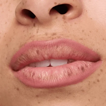 Essence 8H Matte Comfort Lipliner 012 Cushion Talk.