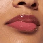 Essence The Super Peptide Glossy Lip Treatment 06 Plum Fection.