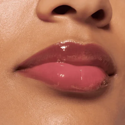 Essence The Super Peptide Glossy Lip Treatment 06 Plum Fection.