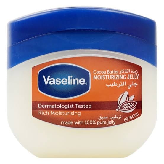WhatsApp-Image-2024-11-24-at-9.57.47-PM.jpeg Vaseline Cocoa Butter moisturizing Jelly 100ml - الصورة 1